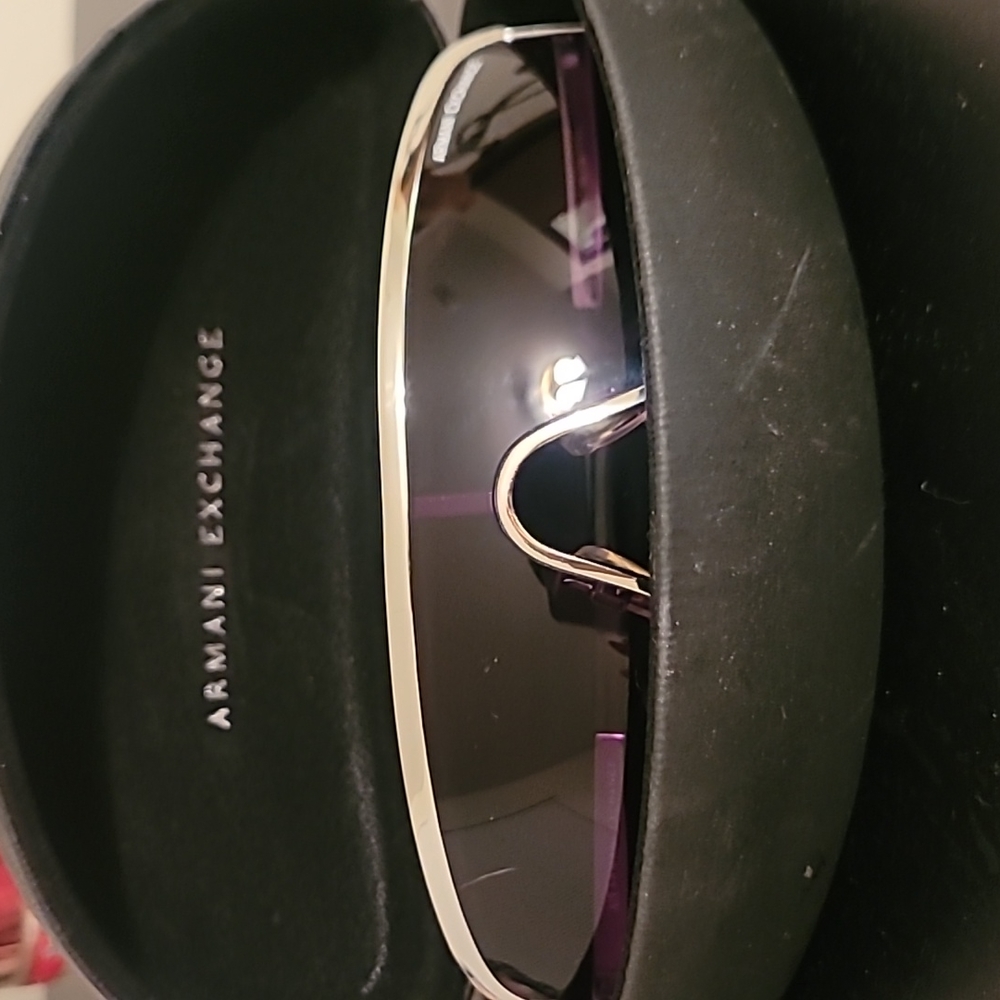 Sun glasses - Picture 4 of 4